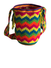 Load image into Gallery viewer, Central American Wayuu Authentic Mochilla Bag