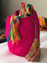 Load image into Gallery viewer, Central American Wayuu Authentic Mochilla Bag